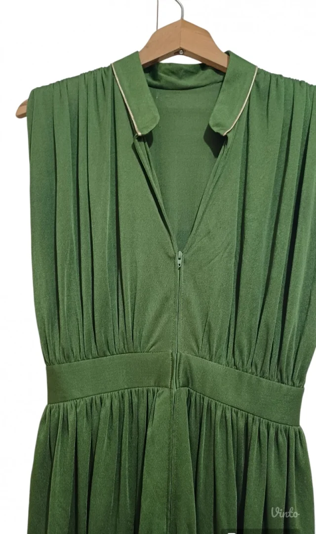 Svečani zeleni kombinezon