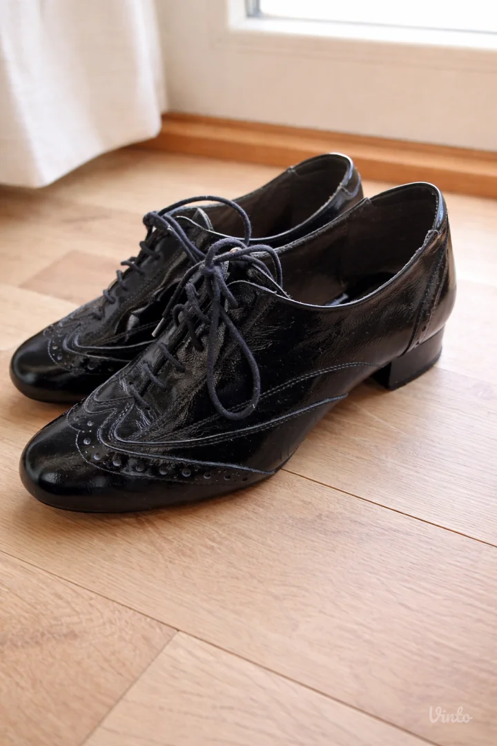 Klasicne lakovane cipele uvek u trendu