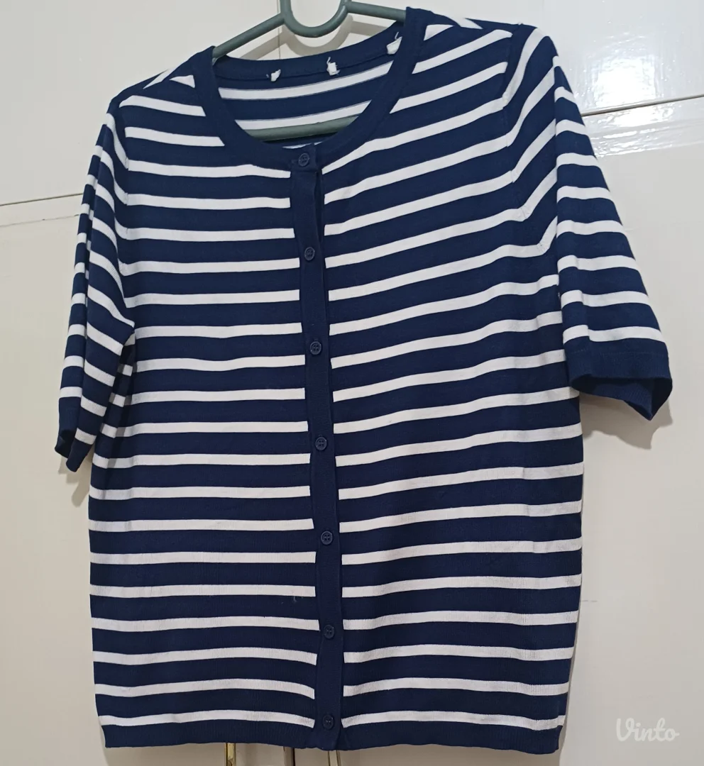 Prugasti kardigan uvek u modi