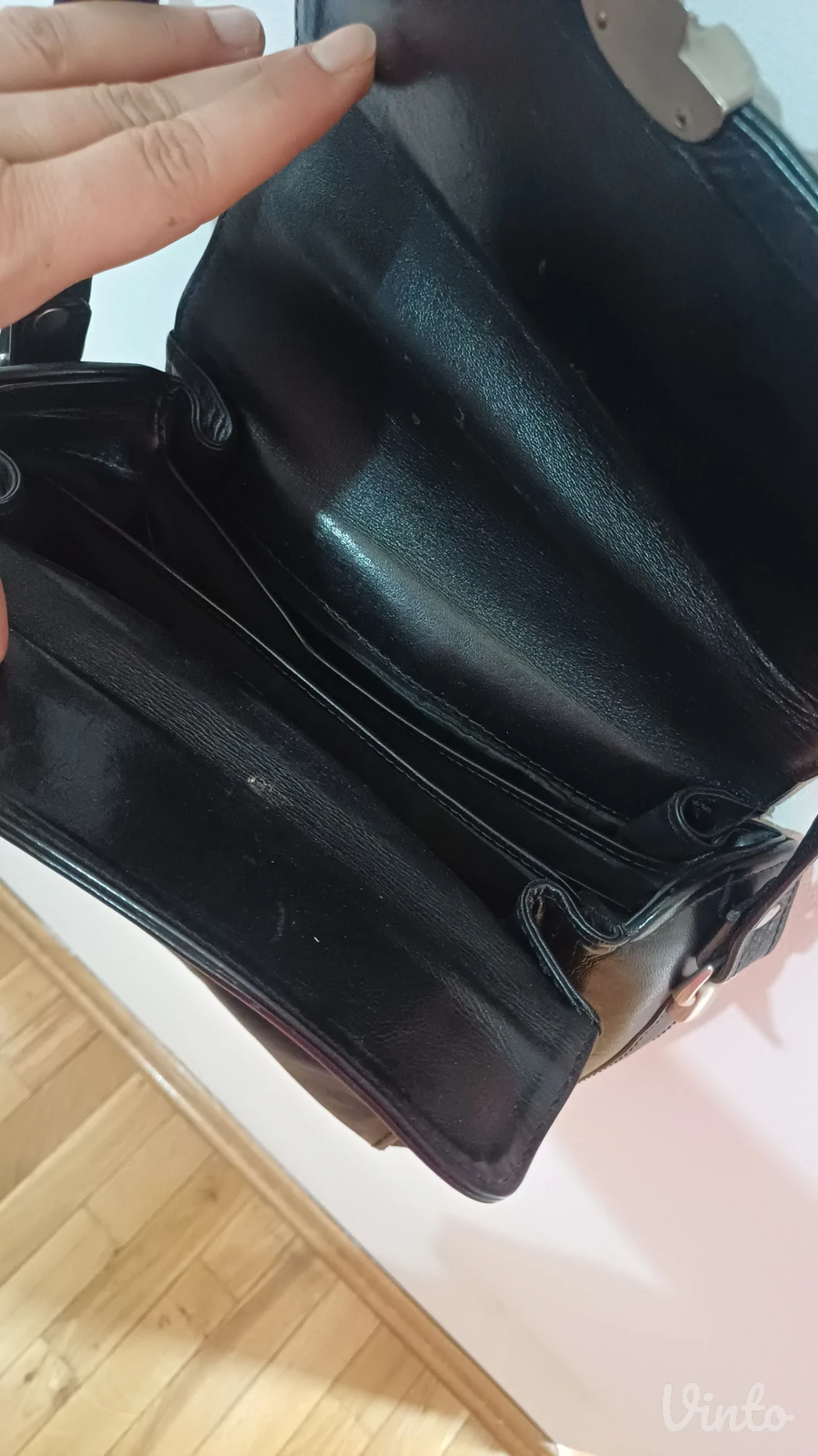 MONA Vintage kožna torba – bezvremenski klasik