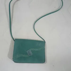 Vintage zelena torbica od antilopa sa metalnom Prym kopčom