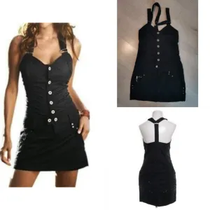 Nova crna haljina na tregere