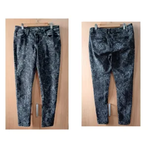 Revolt jeans Acid wash kao nove - preudobne