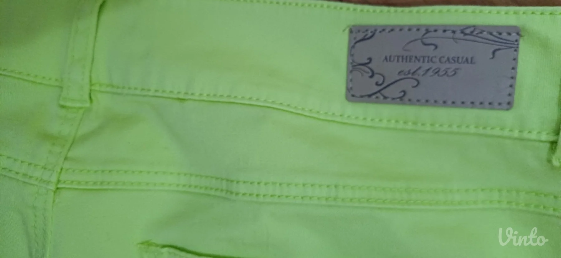 Charles Vögele neon zelene bermude nove