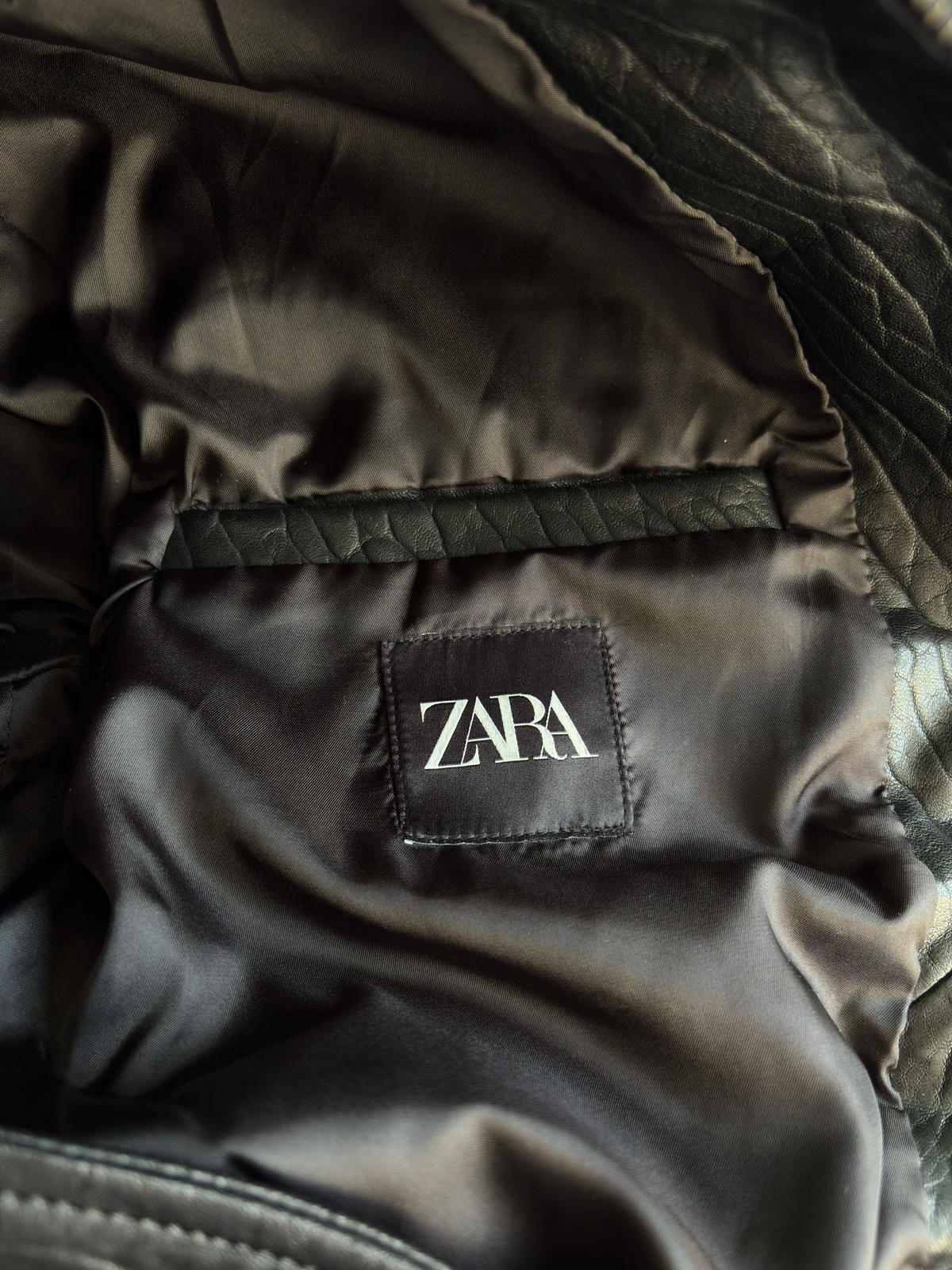 Zara kozna jakna (M)