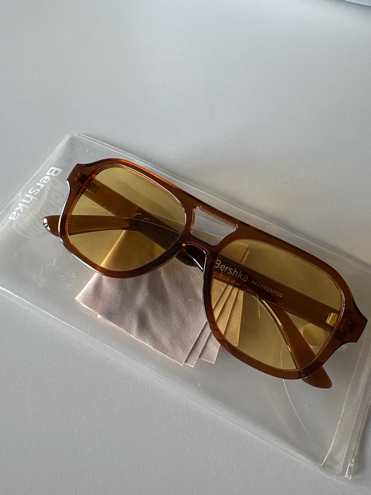 Bershka naocare za sunce