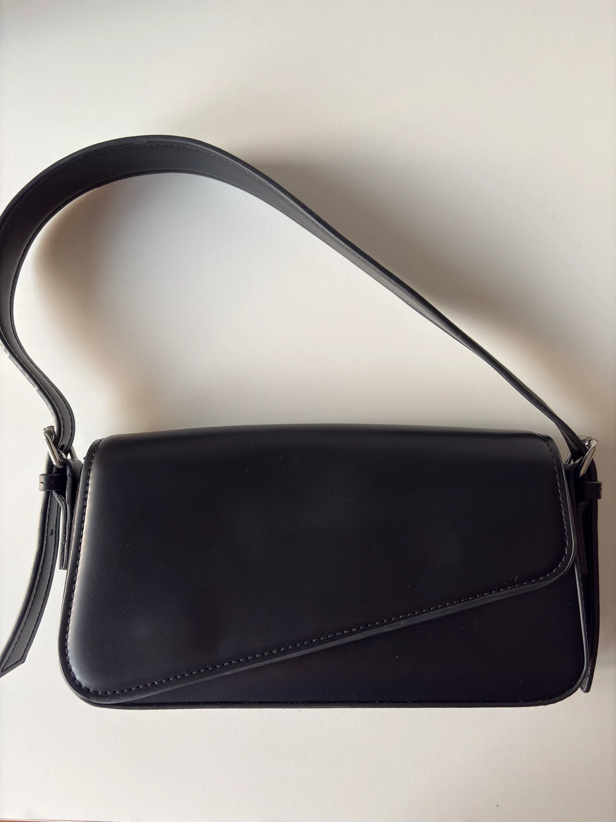 Zara crna torbica