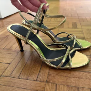 Zara - zlatne sandale sa stiklom