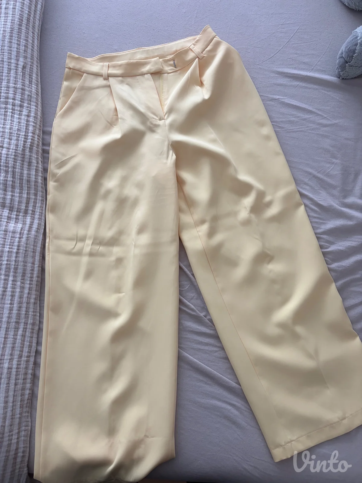 Žute Shein pantalone