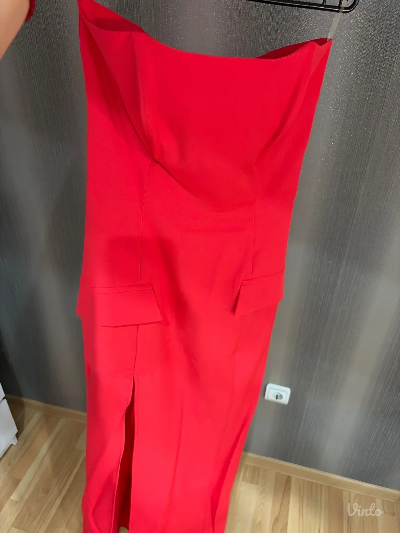 Blondy crvena dugačka haljina