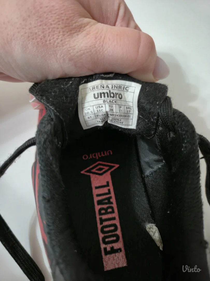 Umbro-patike za fudbal za dečake