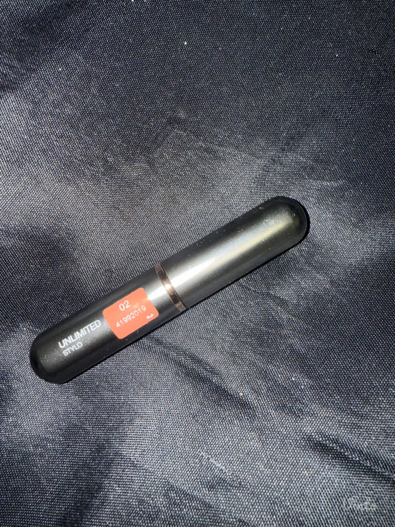 Kiko Milano unlimited stylo karmin 02