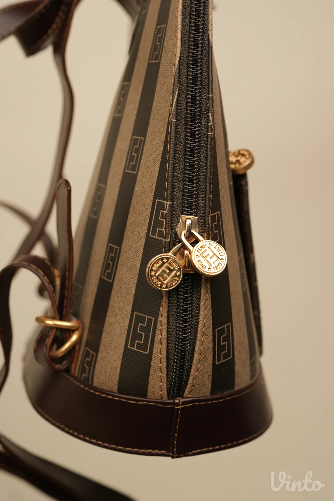 Fendi Zucca Stripe luksuzan vintage ranac