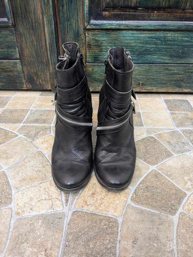 Bata kožne gležnjerice