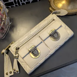 Marc Jacobs bela koža