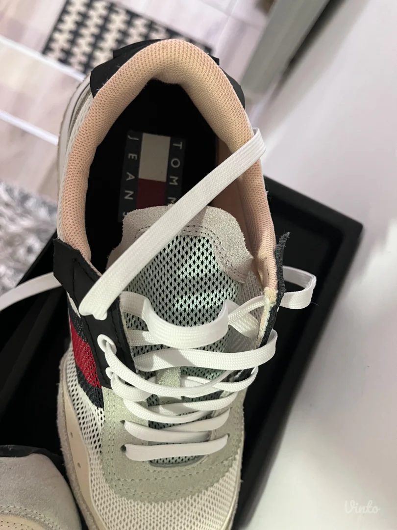 Tommy Hilfiger patike