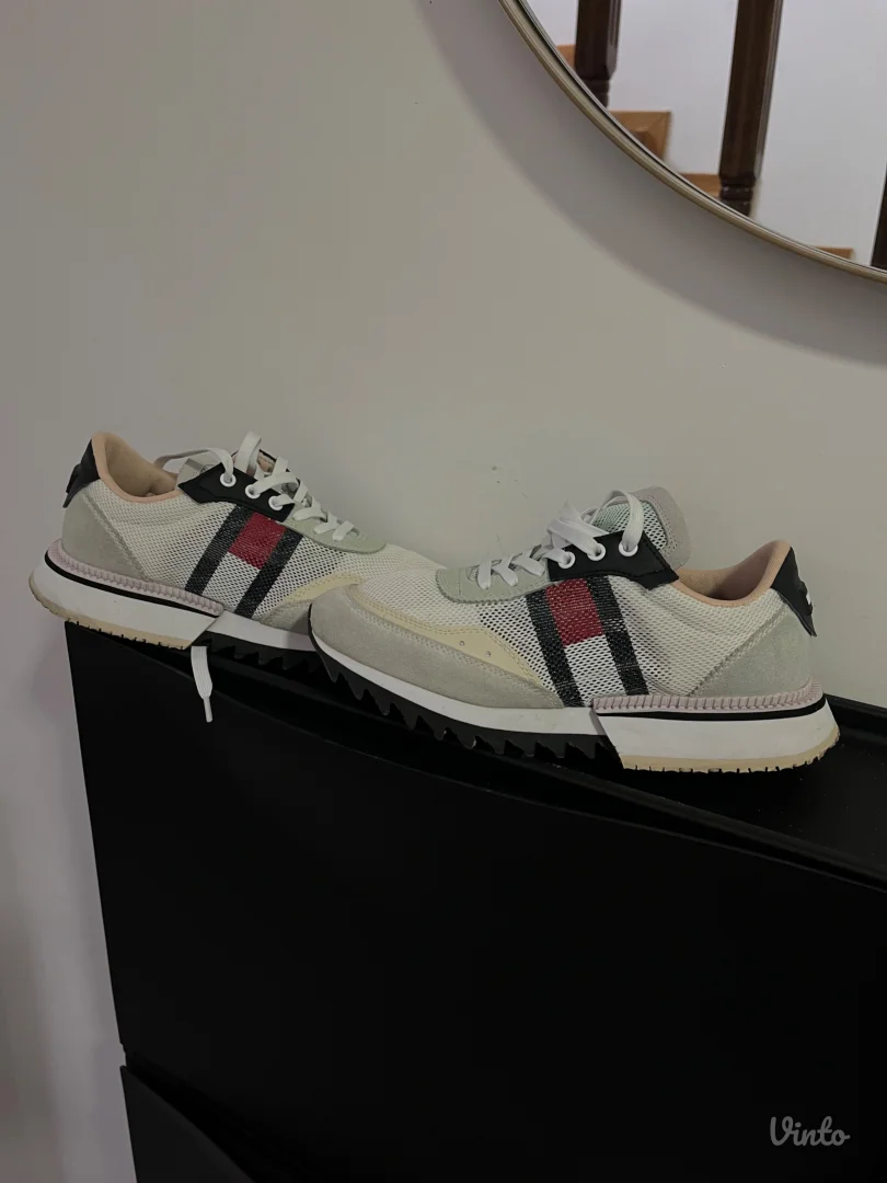 Tommy Hilfiger patike