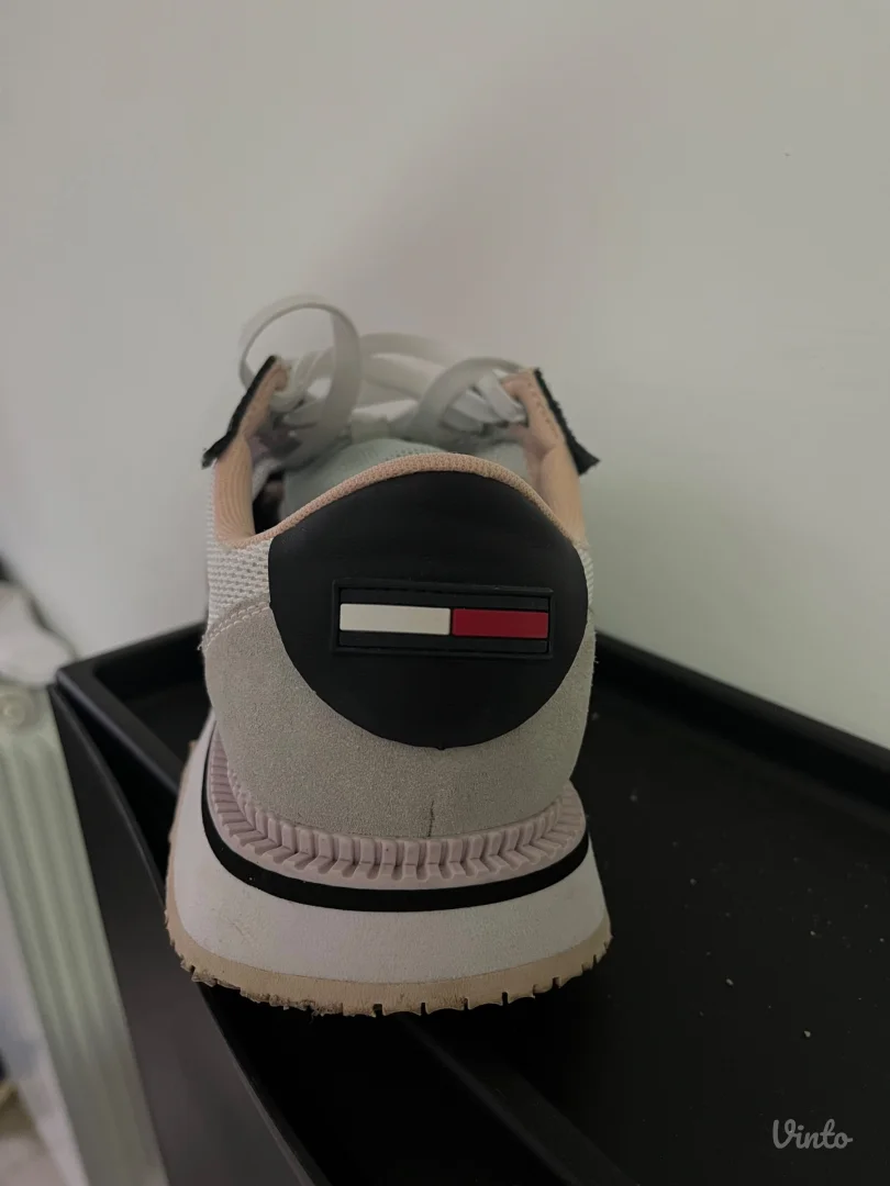 Tommy Hilfiger patike