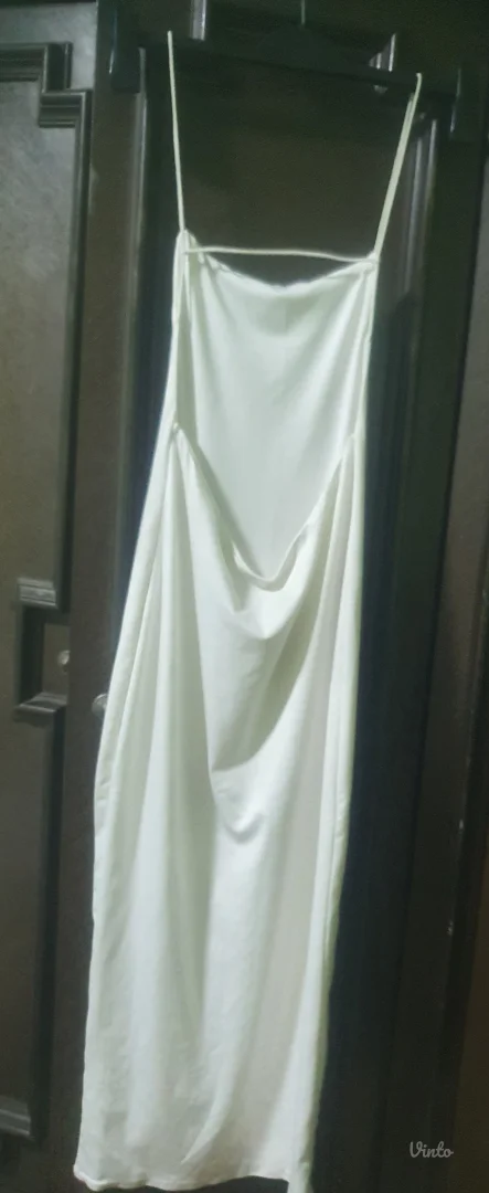 Bela haljina