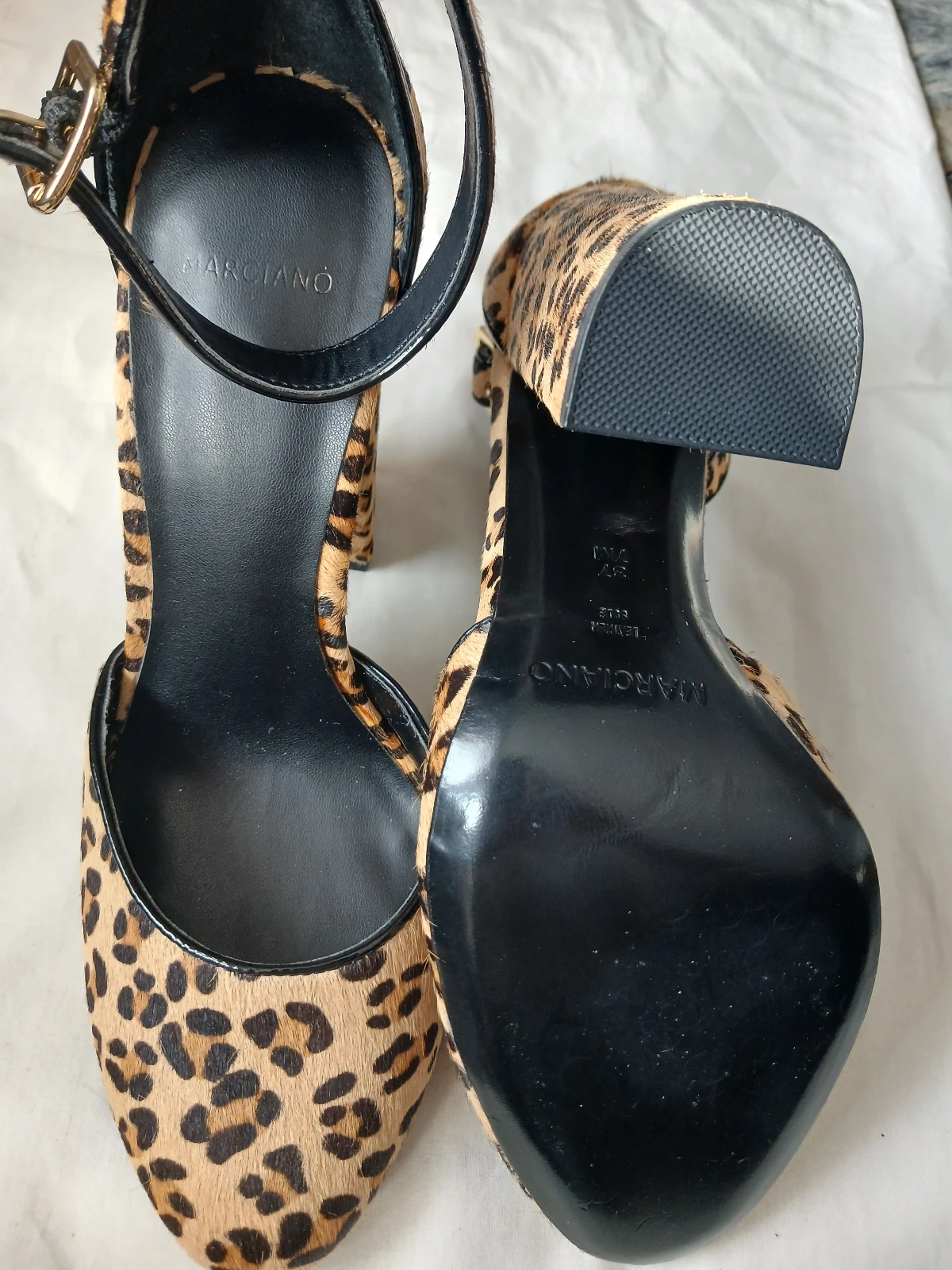 Salonke Marciano by Guess