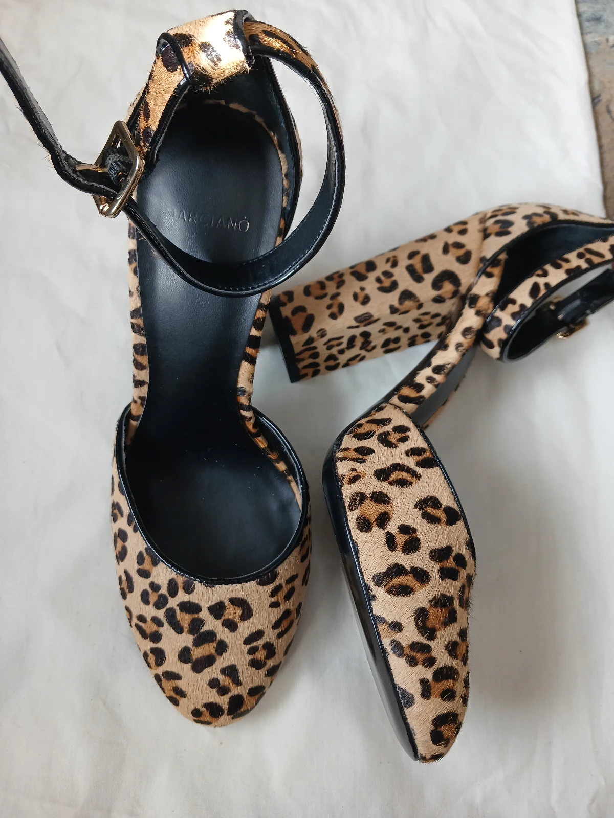 Salonke Marciano by Guess