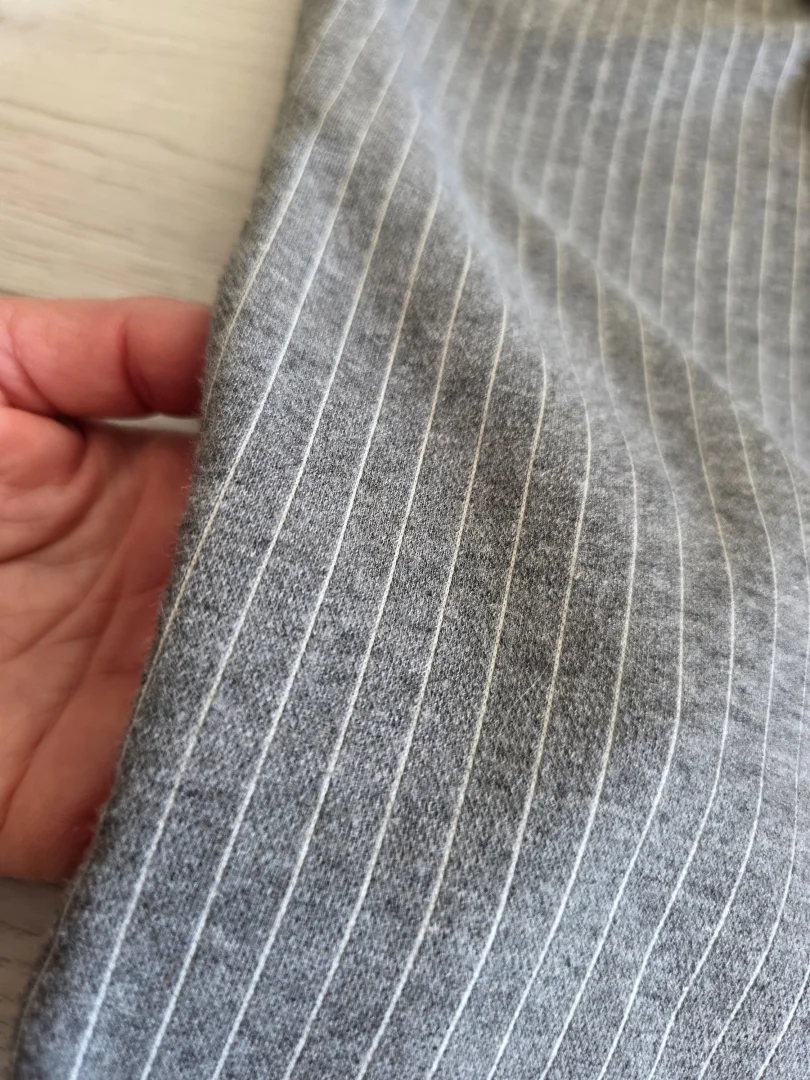 Pantalone,lagani stof