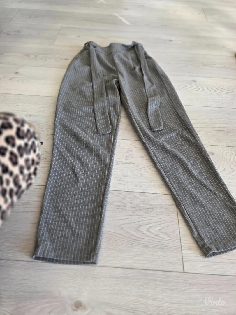 Pantalone,lagani stof