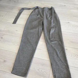 Pantalone,lagani stof