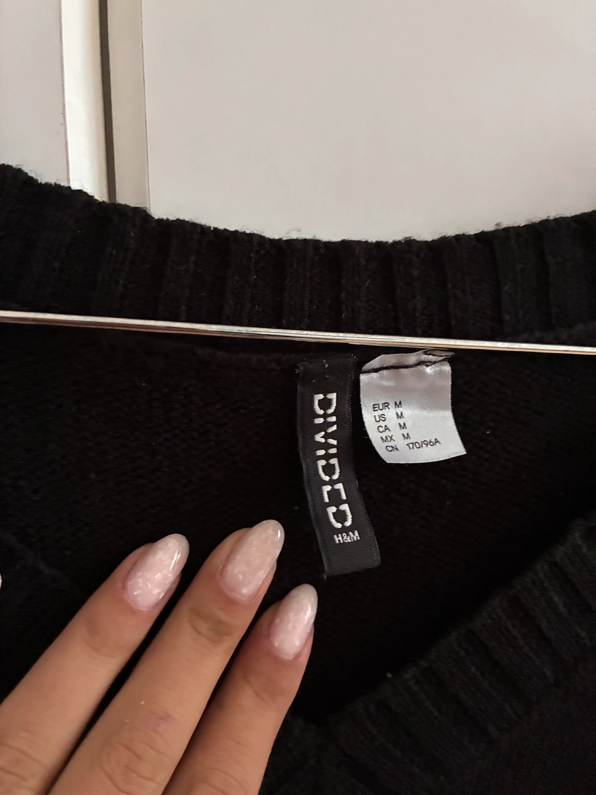 Cropped crni dzemper
