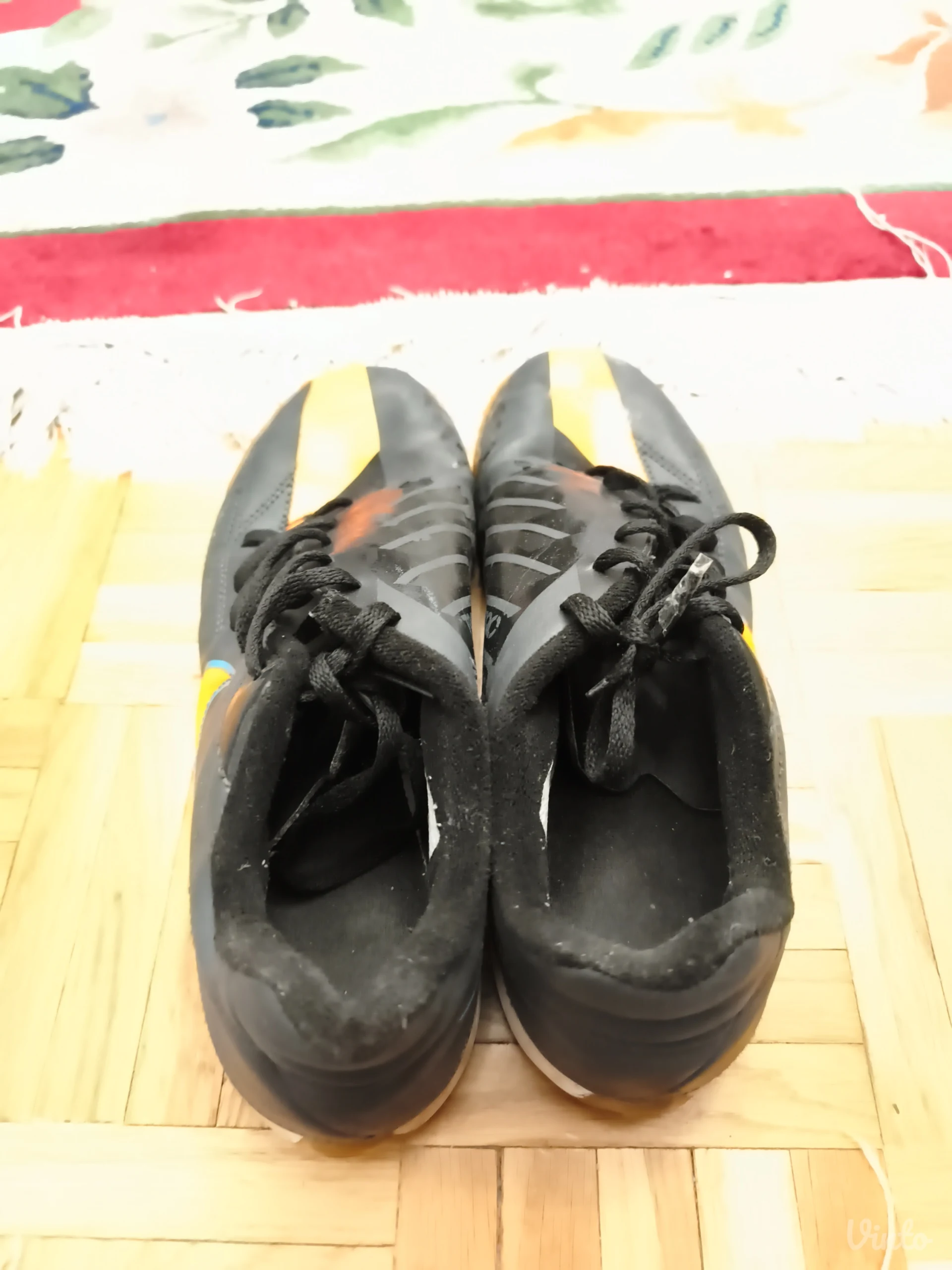 Prodajem Nike patike za fudbal/futsal