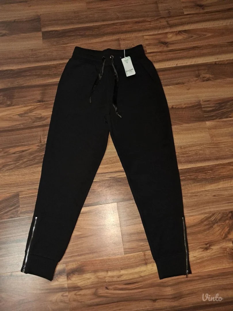 Guess crni donji deo trenerke