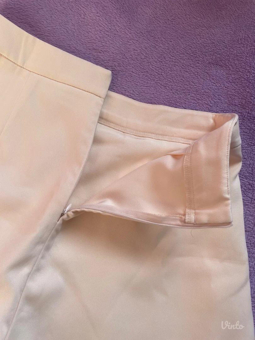 PRETTY LITTLE THING šorts L veličina