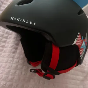 mc kinley ski kaciga