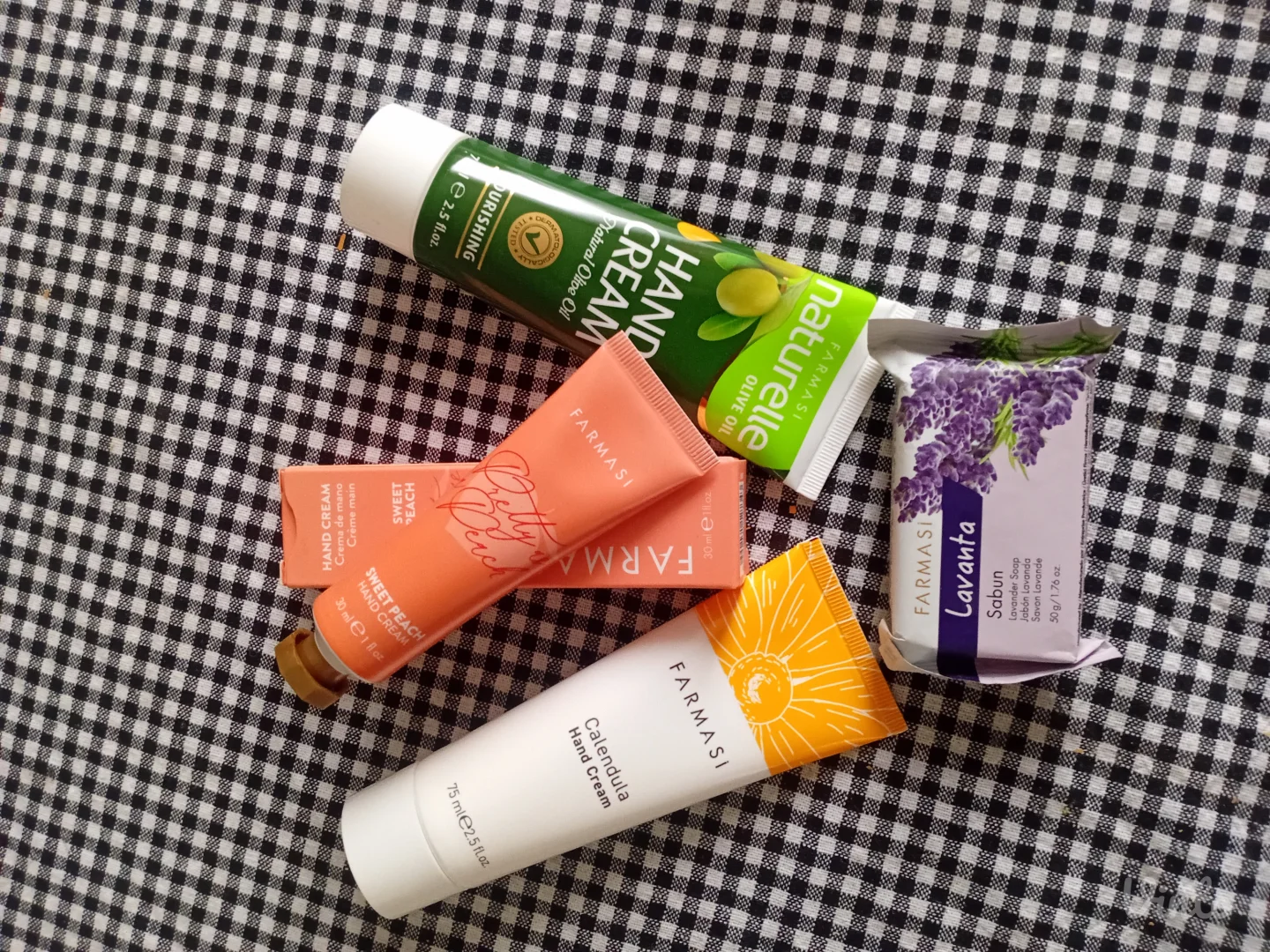 Set 3kreme za ruke i sapun