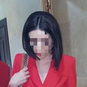 Crna kratka perika od prave kose