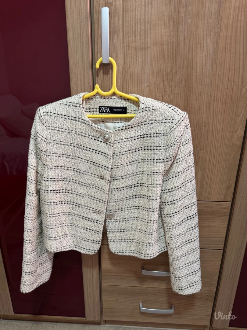 Zara blejzer jaknica očuvana M veličina