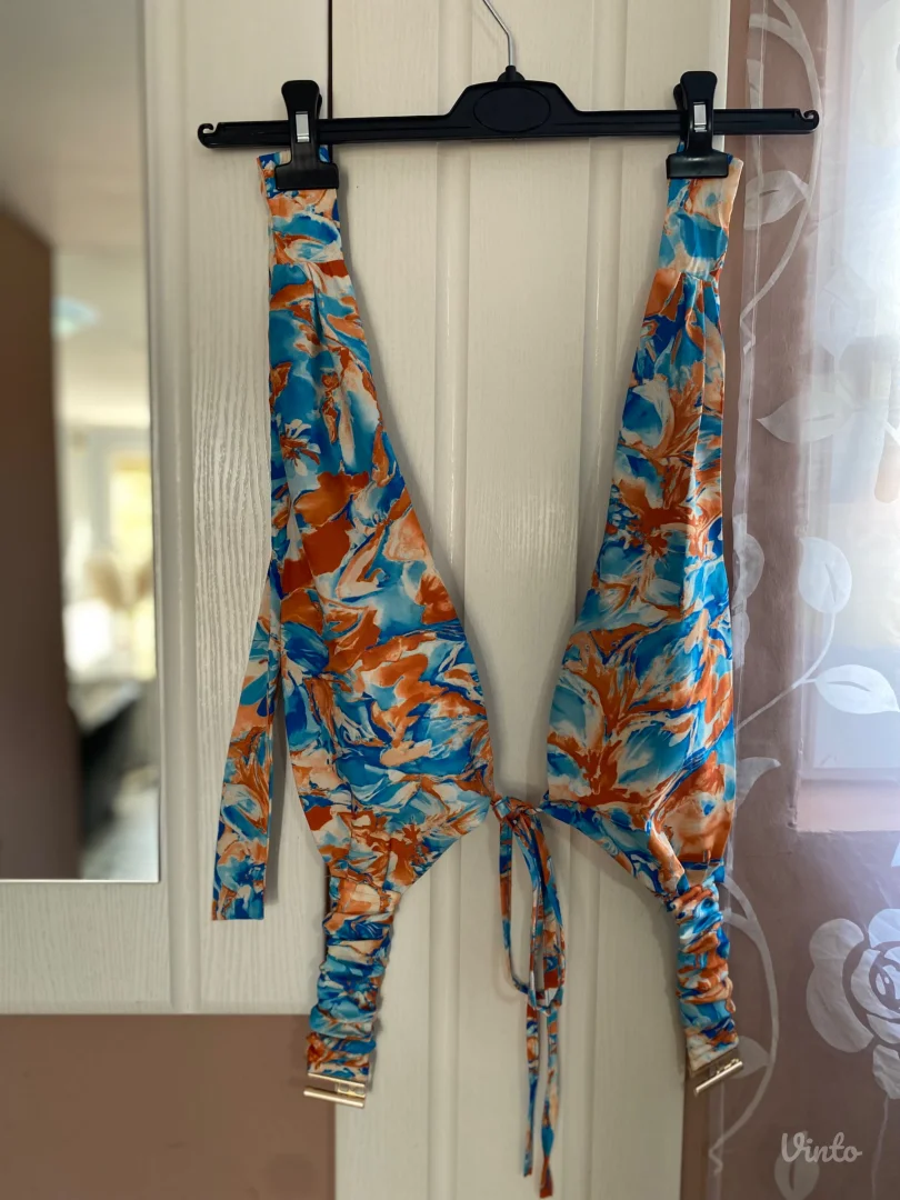 Letnji komplet pantalone + top (M/L)