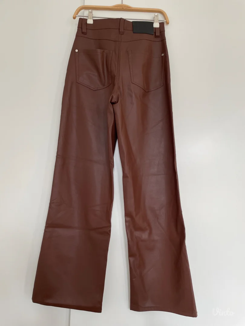 Bershka kožne braon pantalone