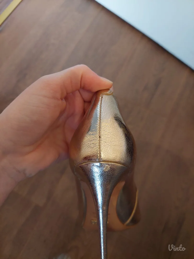 Schutz zlatne salonke