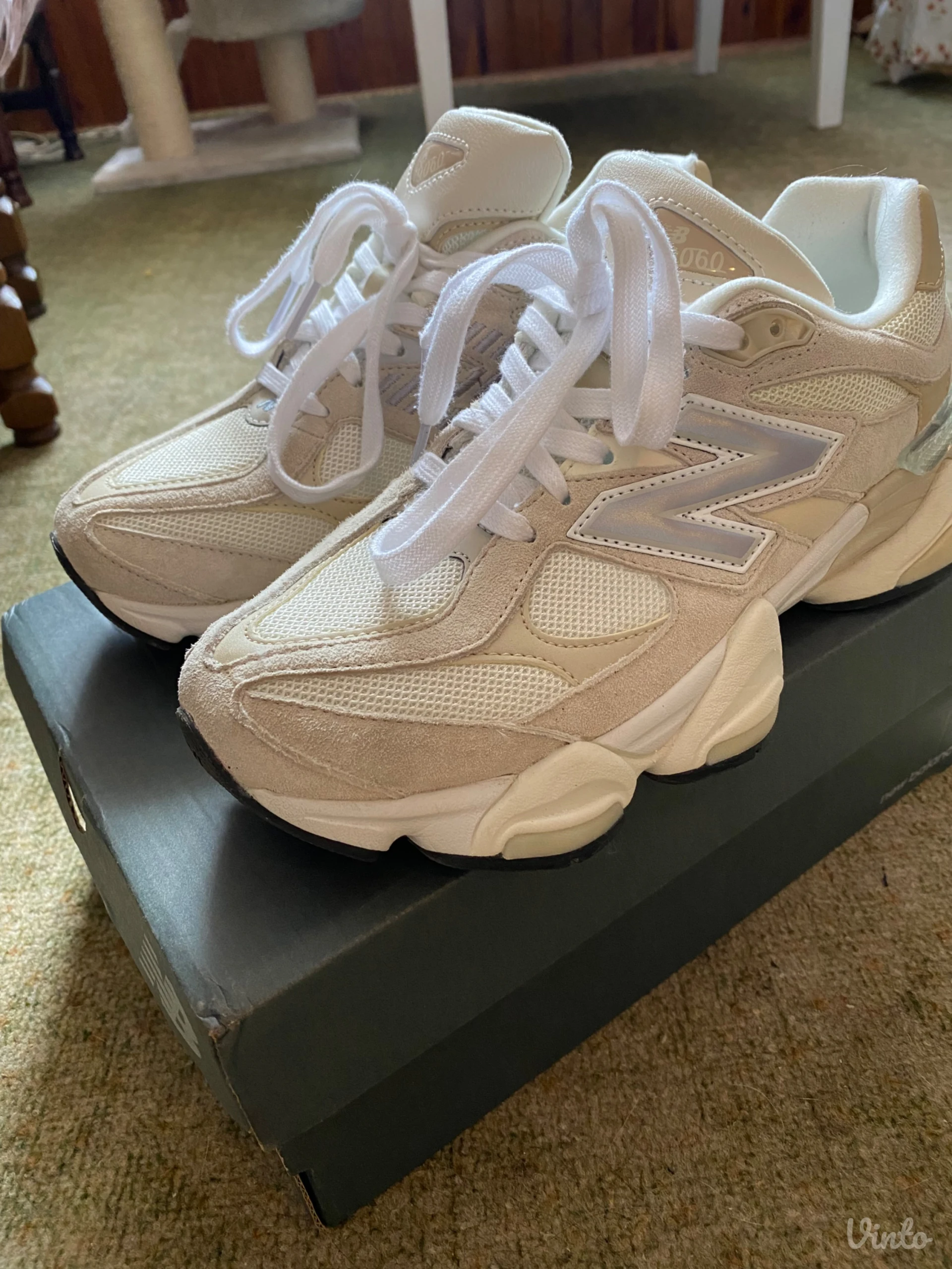 New Balance 9060 ORIGINAL BROJ 40